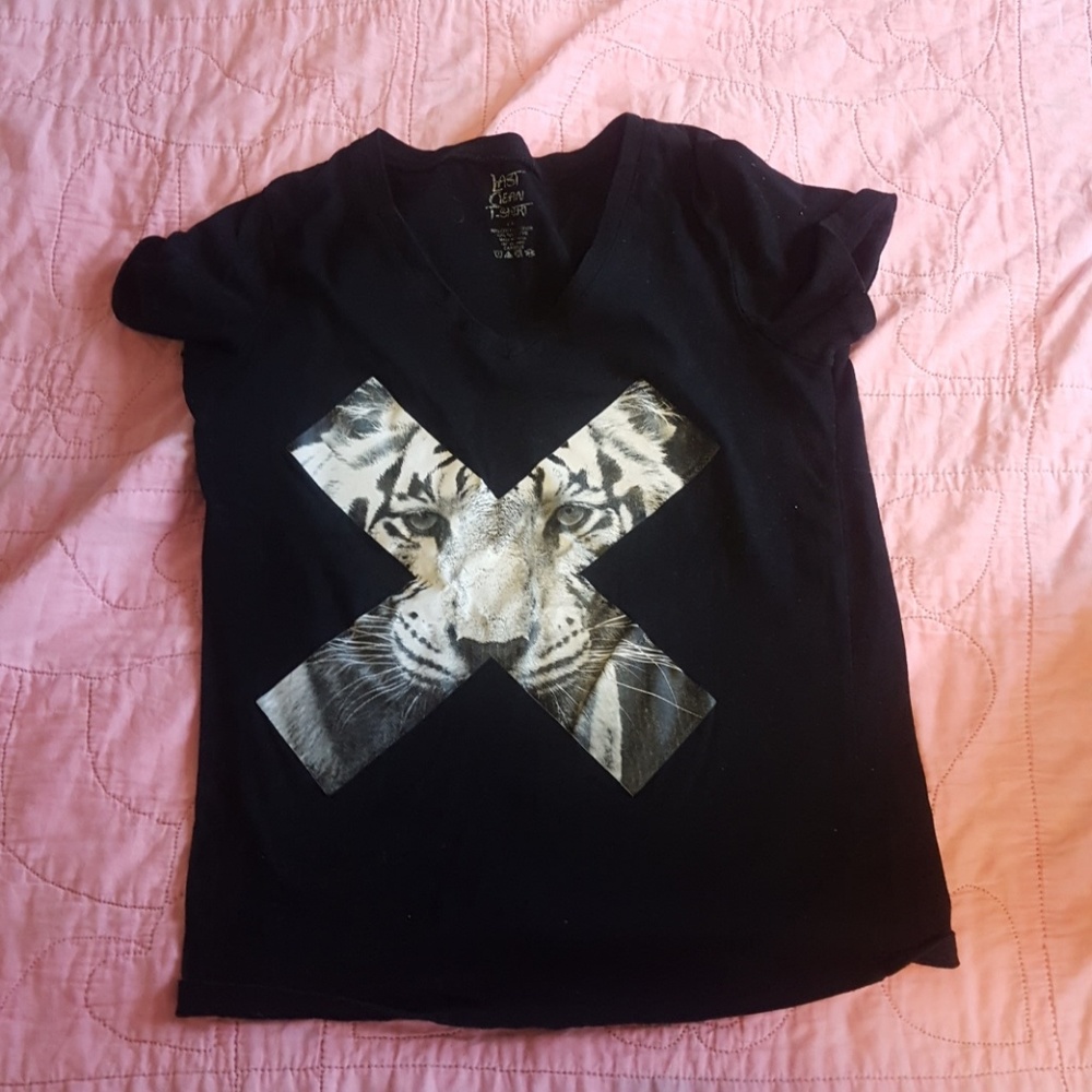 Black shirt
